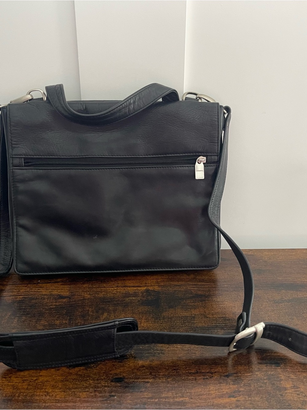 Wilsons Leather Black Leather Messenger Bag with Top Handle - Picture 2 of 12